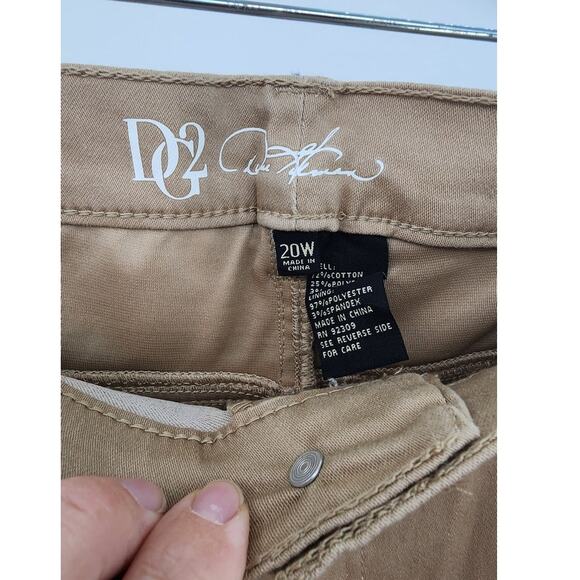 New NWT DG2 QVC Tan The Uplifter Tan Bootcut Straight Jeans Size 20W - Picture 10 of 12